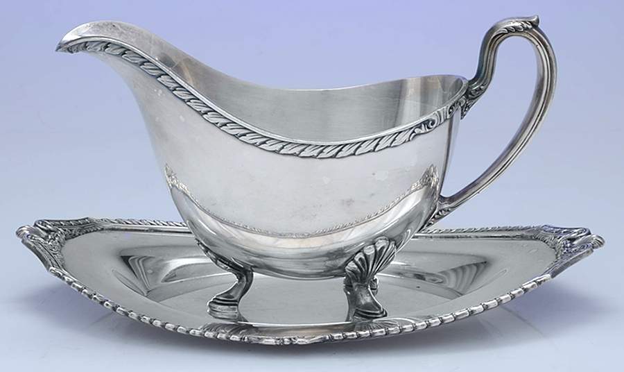 Grand Duchess (Silverplate, Hollowware) Gravy Boat & Underplate by International Silver-1