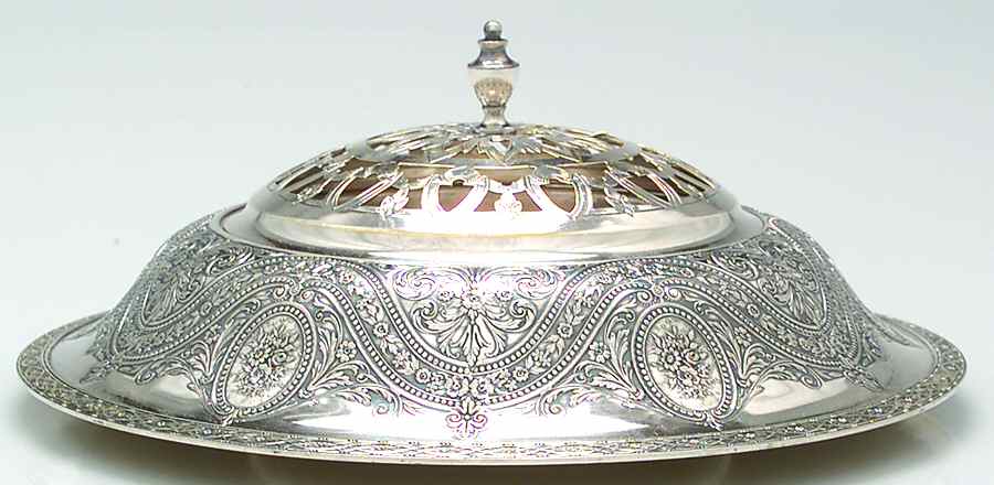 Duchesse (Silverplate, Hollowware) 10" Round Centerpiece with Frog by International Silver-1