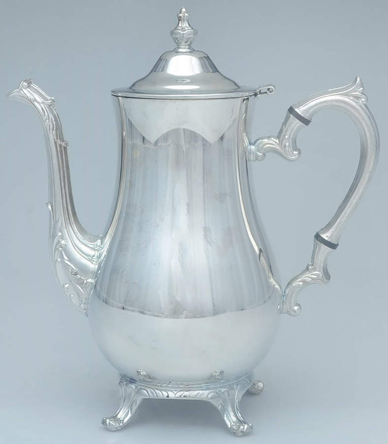 800 (Silverplate, Hollowware) Silverplate Coffee Pot by International Silver-1
