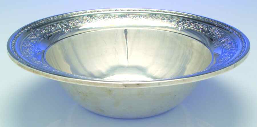 Renaissance (Sterling, Hollowware) 10" Round Vegetable Bowl by International Silver-1