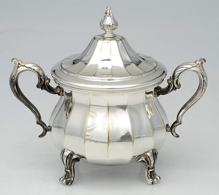 1090 (Silverplate, Hollowware) Sugar Bowl & Lid by International Silver-1