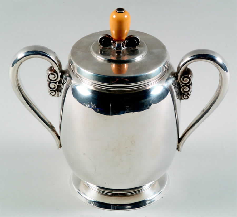 Northern Lights-1946-Plain (Sterling, Hollowware) Sugar Bowl & Lid by International Silver-1