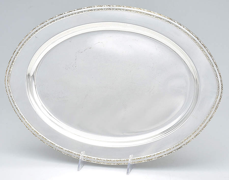 Exquisite (Silverplate, Hollowware) 16" Oval Serving Platter by International Silver-1
