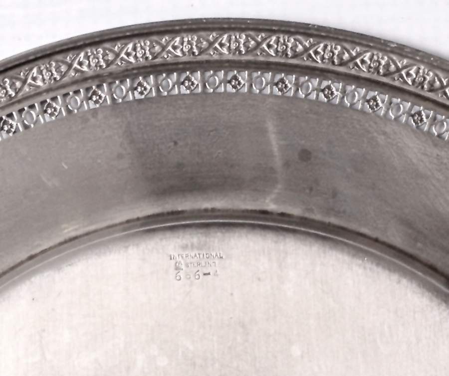 656-4 (Sterling, Hollowware) 10" Dinner Plate by International Silver-1