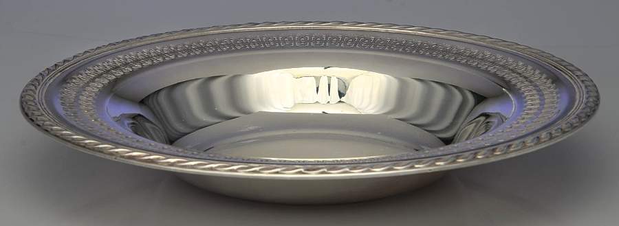 4135 (Silverplate, Hollowware) Round Silverplate Vegetable Bowl by International Silver-1