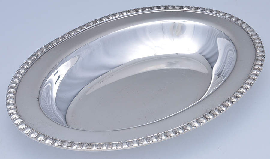Fenwick (Silverplate, Hollowware) Silverplate Oval Vegetable Bowl by International Silver-1