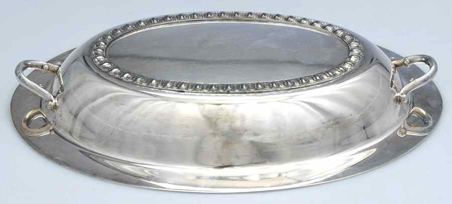 Fenwick (Silverplate, Hollowware) 11" Oval Divided Vegetable (Top) by International Silver-1