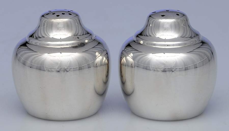 864 (Silverplate, Hollowware) Individual Salt and Pepper Set by International Silver-1