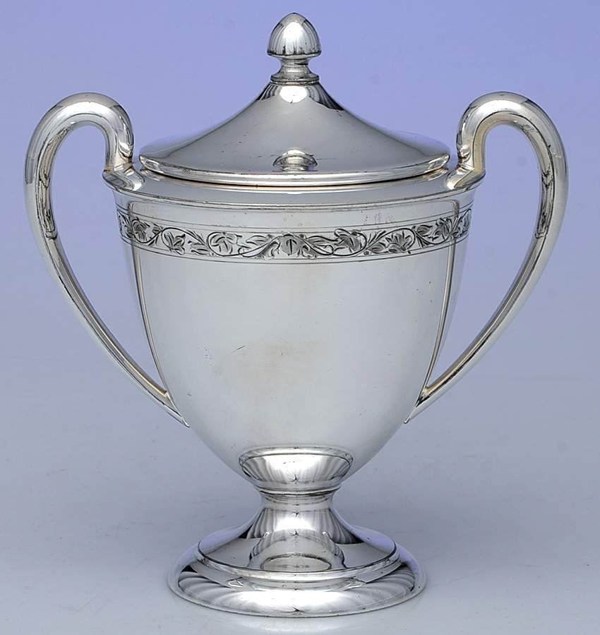 N7016 (Silverplate, Hollowware) Sugar Bowl & Lid by International Silver-1