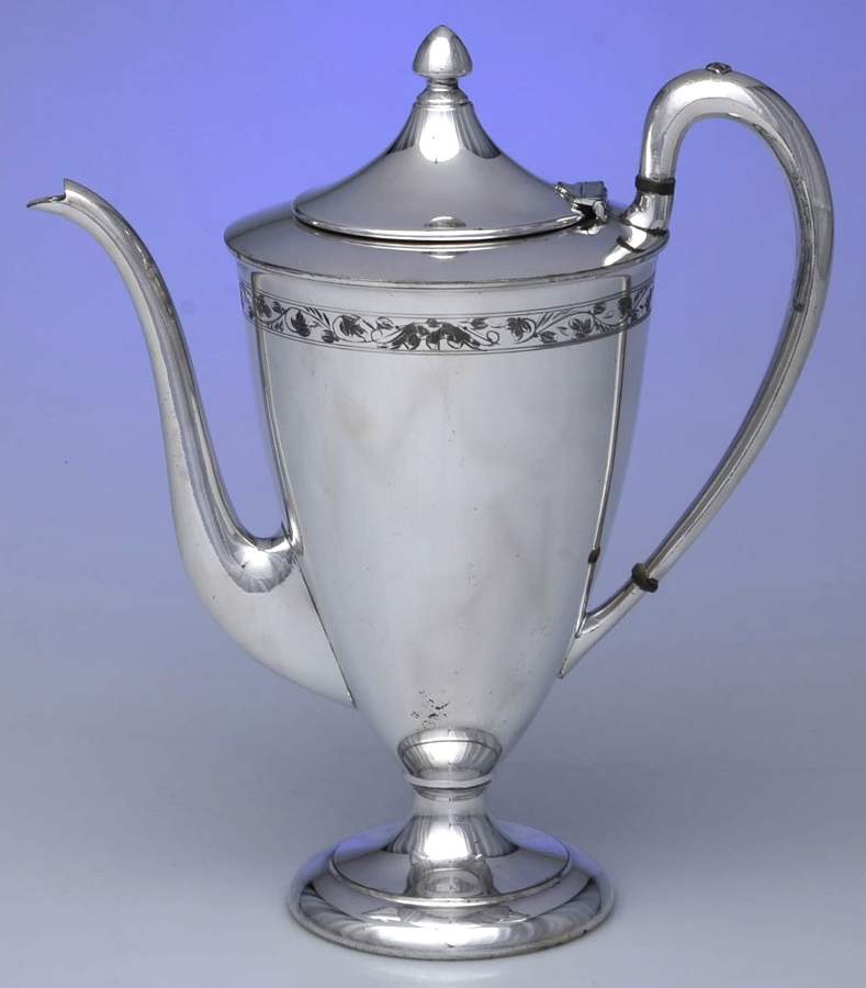 N7016 (Silverplate, Hollowware) Silverplate Coffee Pot by International Silver-1