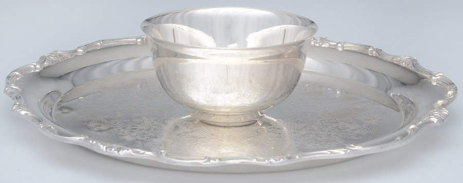 Wellington (Silverplate, Hollowware, Floral&Scroll) 1-Piece Attached Plated Chip & Dip Set by International Silver-1