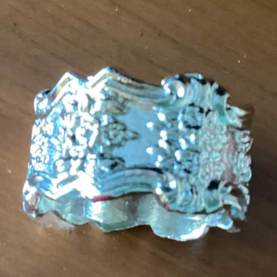 Wellington (Silverplate, Hollowware, Floral&Scroll) Silverplate Napkin Ring by International Silver-1