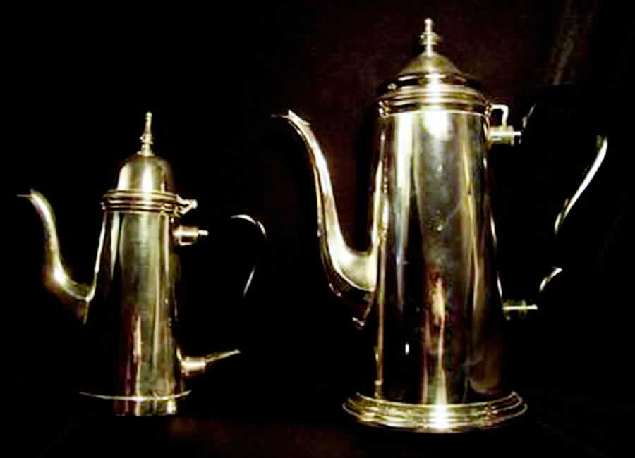 7801 (Silverplate, Hollowware) Silverplate Coffee Pot by International Silver-1