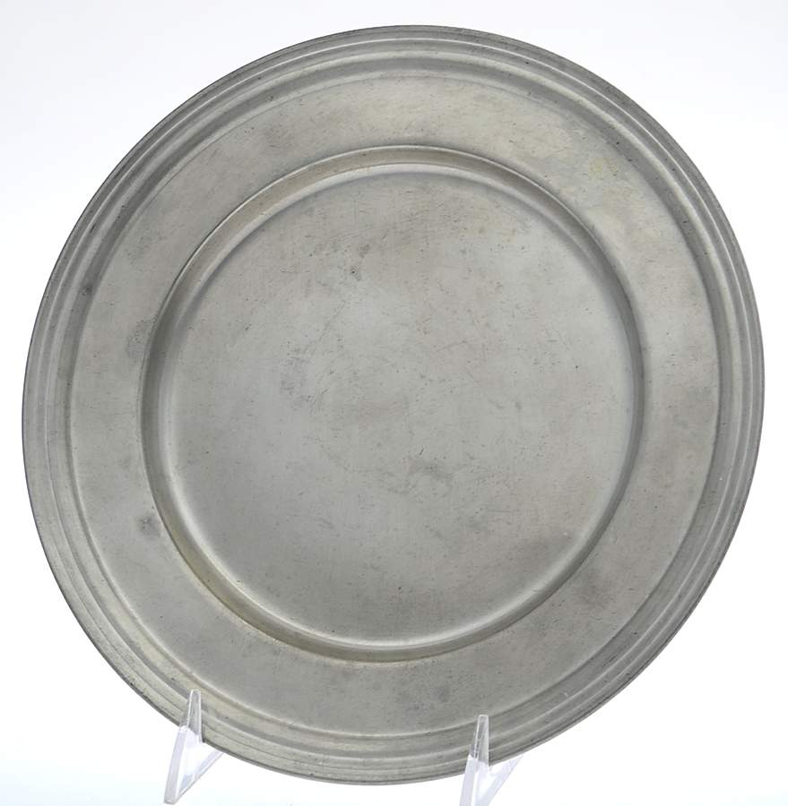 277 (Pewter, Hollowware) 9" Sandwich Plate by International Silver-1