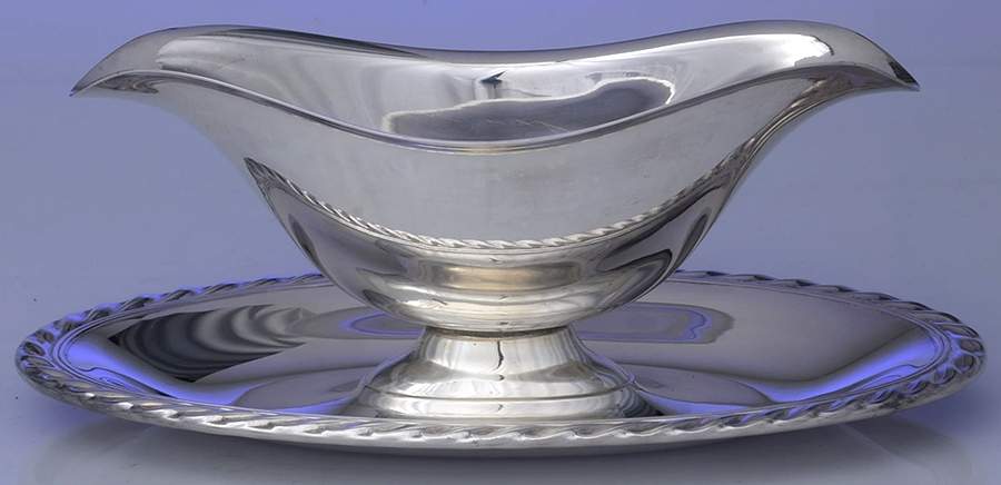 4112 (Silverplate, Hollowware) Plated Gravy Boat with Attached Underplate by International Silver-1