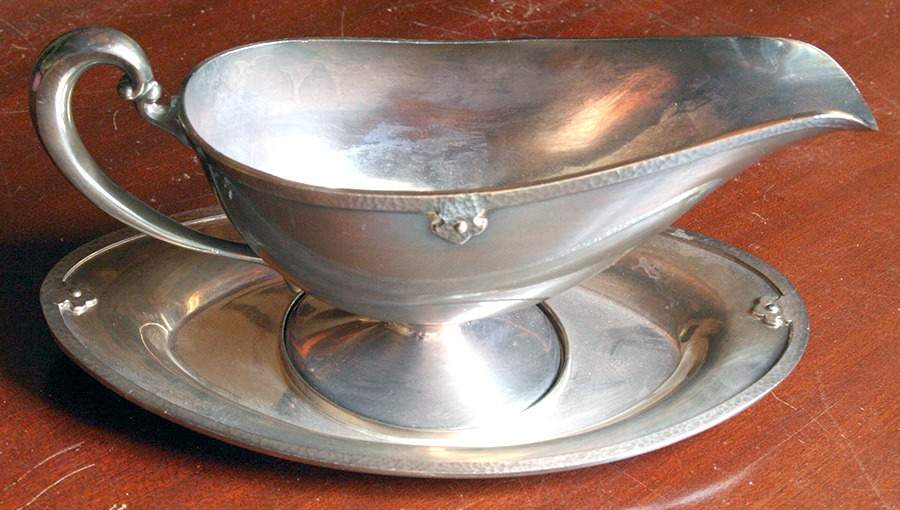 7015 (Silverplate, Hollowware) Plated Gravy Boat & Underplate by International Silver-1