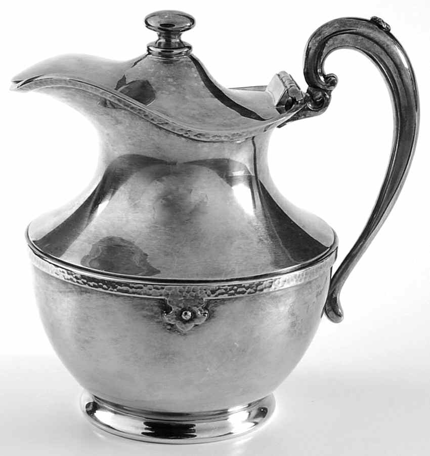 7015 (Silverplate, Hollowware) Creamer & Hinged Lid by International Silver-1