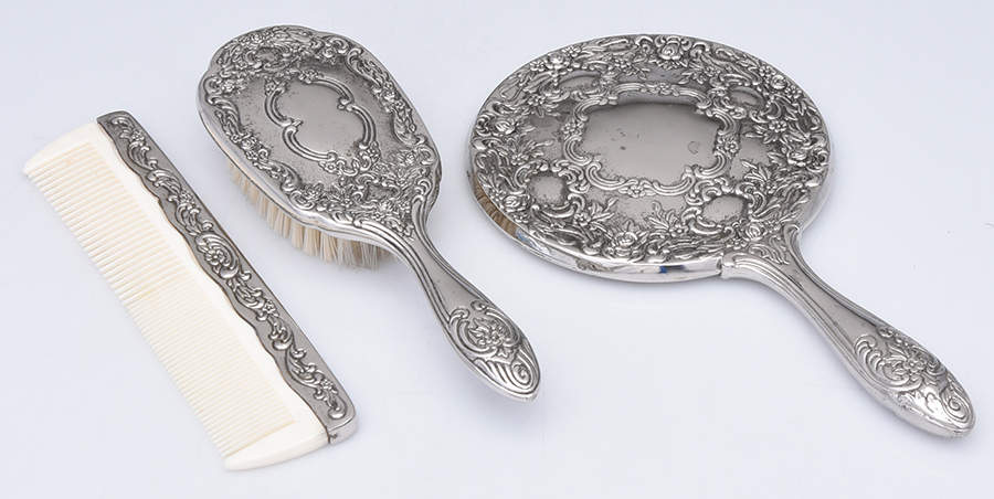 INS424 (Silverplate, Hollowware) 3-Piece Vanity Set (Brush, Comb and Mirror) by International Silver-1