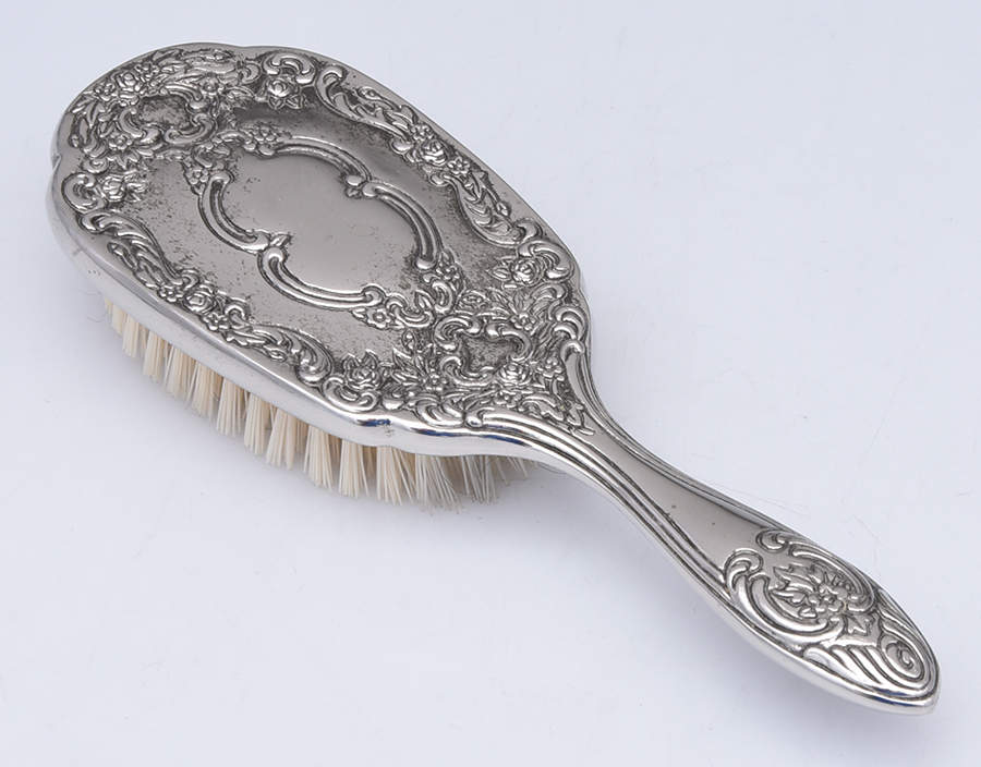 INS424 (Silverplate, Hollowware) Hair Brush by International Silver-1