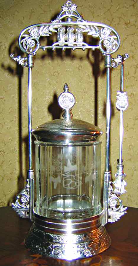 107 (Silverplate, Hollowware) (4 Pc) Pickle Castor (Stand, Liner, Lid & Tongs) by International Silver-1