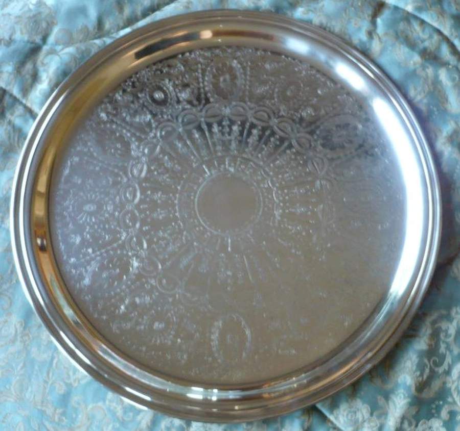 Paul Revere Reproductions (Slvp, Hlwr) 21" Round Platter by International Silver-1