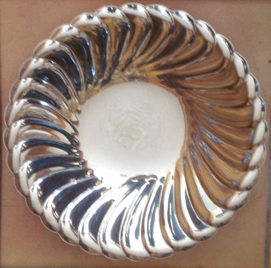 Waverly (Silverplate, Hollowware) 10" Round Ruffled Edge Tray by International Silver-1