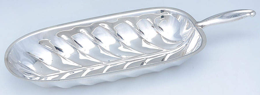 Banana Leaf (Silverplate, Hollowware) 11" Leaf Dish by International Silver-1
