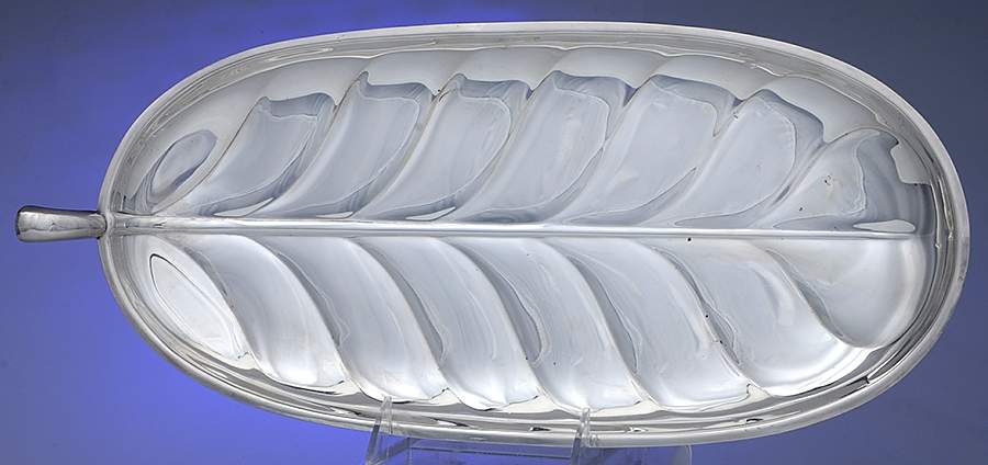 Banana Leaf (Silverplate, Hollowware) 15" Leaf Dish by International Silver-1