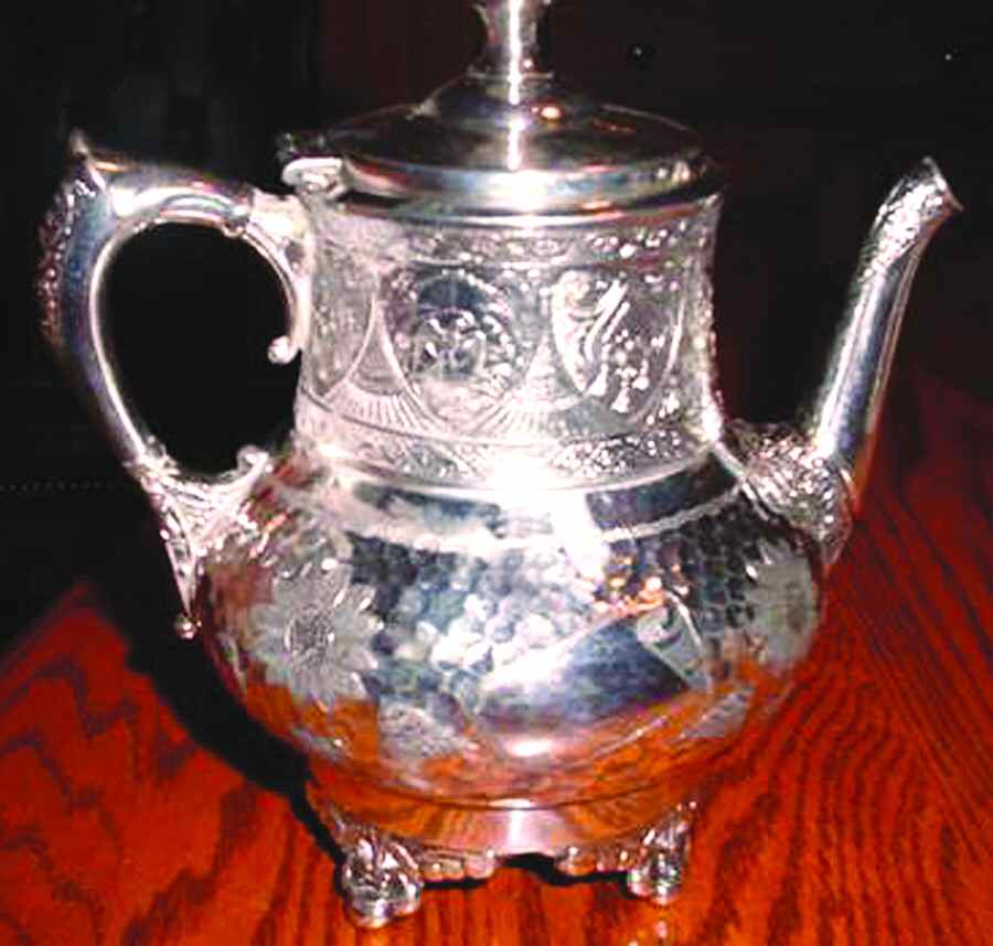 83 (Silverplate, Hollowware) Teapot by International Silver-1