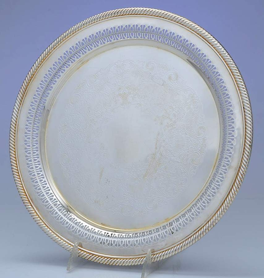 English Gadroon (Silverplate, Hollowware) 12" Pierced Round Tray by International Silver-1