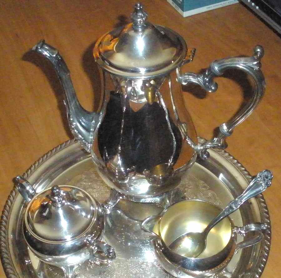 801 (Silverplate, Hollowware) Silverplate Coffee Pot by International Silver-1