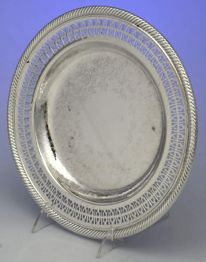 623 (Silverplate, Hollowware) 10" Pierced Round Tray by International Silver-1