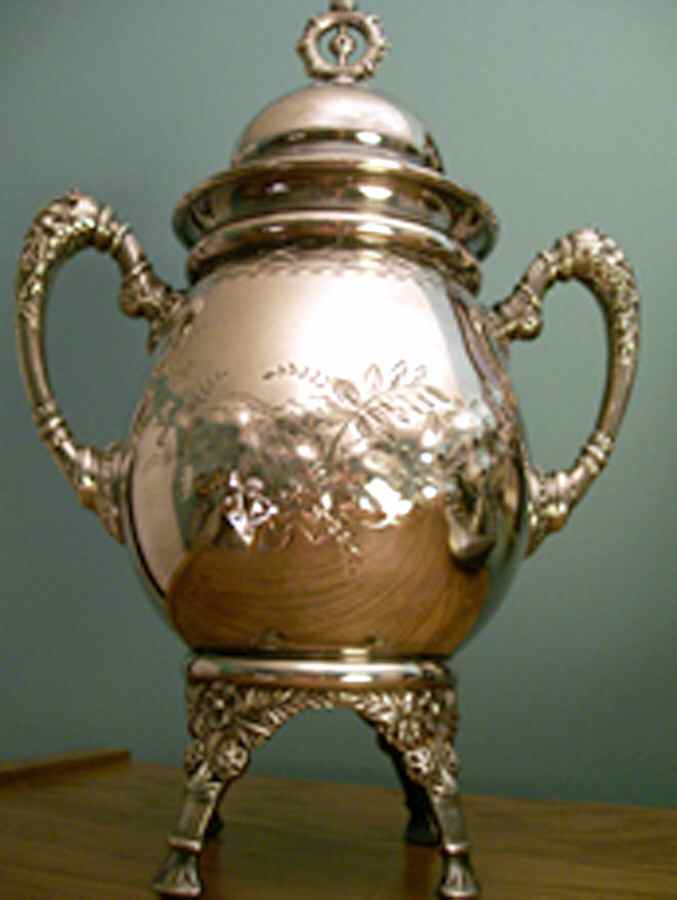 1907 (Silverplate, Hollowware) Sugar Bowl & Lid by International Silver-1