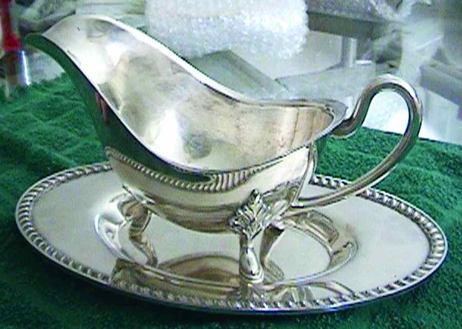 0107 (Silverplate, Hollowware) Plated Gravy Boat & Underplate by International Silver-1
