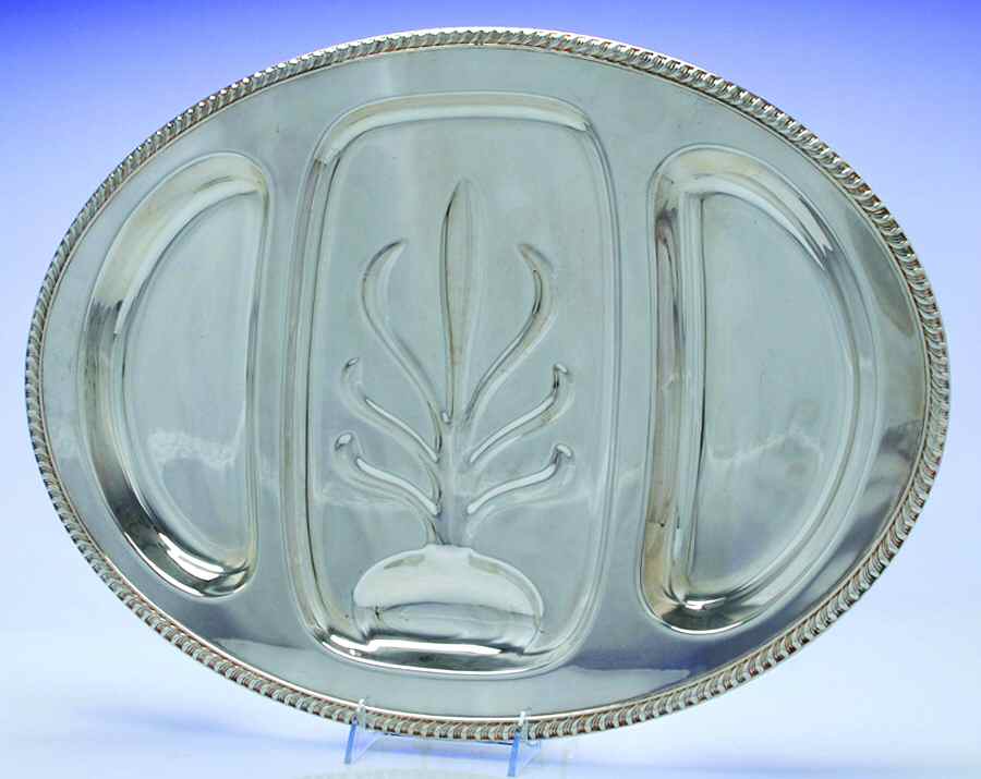 857 (Silverplate, Hollowware) Meat Platter with Well Tree by International Silver-1