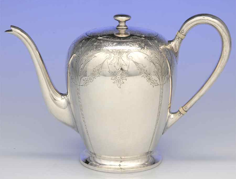 Sedan (Strl, Hlwr, Engraved Floral Swags) Teapot by International Silver-1