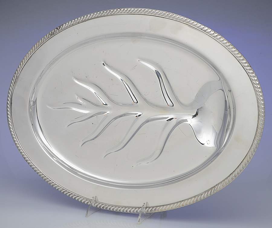 4009 (Silverplate, Hollowware) 18" 4 Toed Meat Platter with Well by International Silver-1