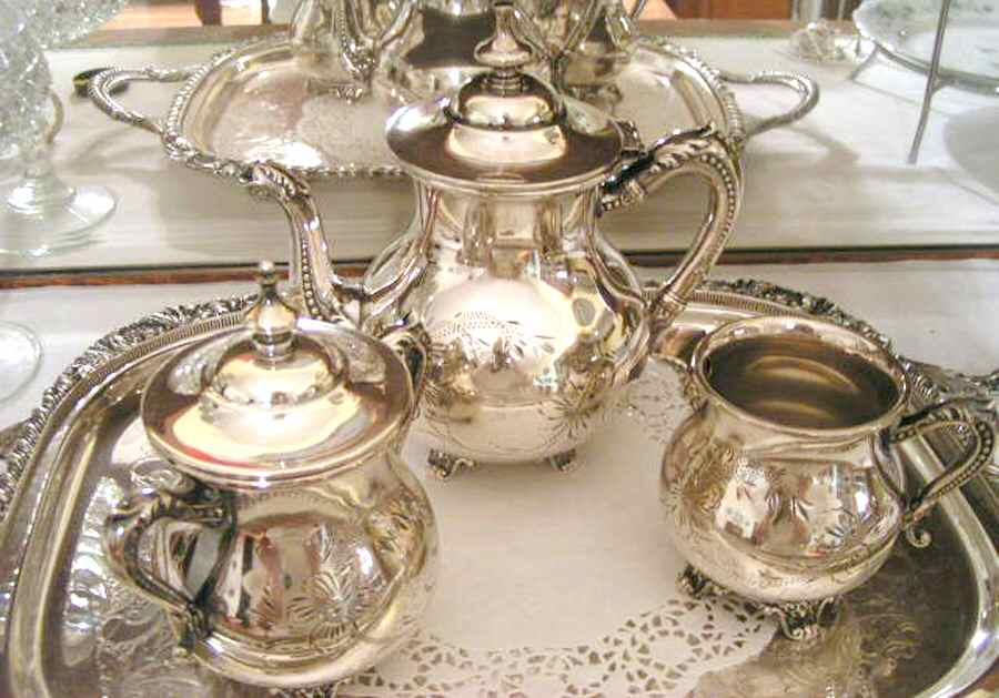 INS520 (Silverplate, Hollowware) Teapot by International Silver-1
