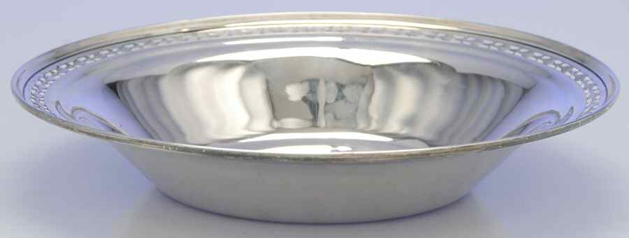 D40-2 (Sterling, Hollowware) Round Pierced Vegetable Bowl 8" by International Silver-1