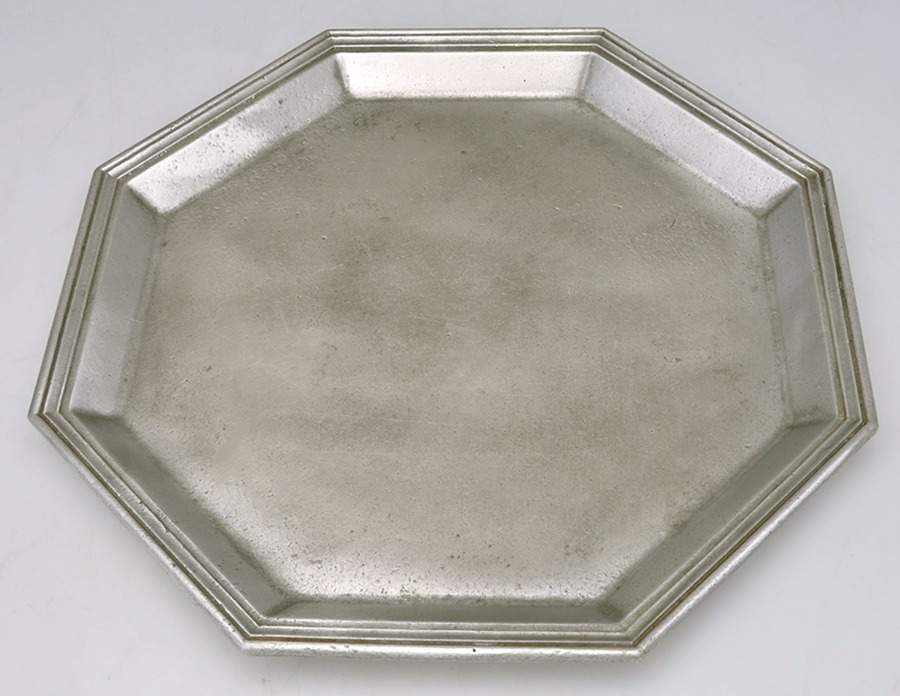 INS545 (Pewter, Hollowware) 13" Octagonal Tray by International Silver-1
