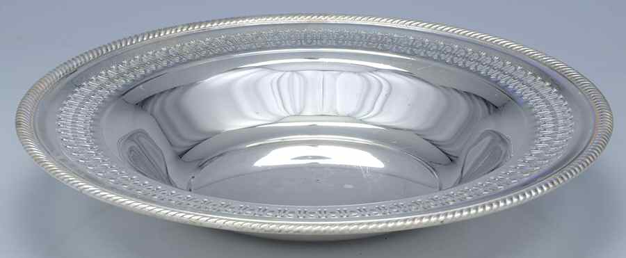 4335 (Silverplate, Hollowware) 12" Round Pierced Vegetable Bowl by International Silver-1