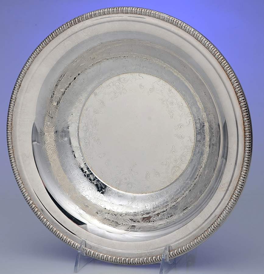 4335 (Silverplate, Hollowware) 10" Round Vegetable Bowl by International Silver-1