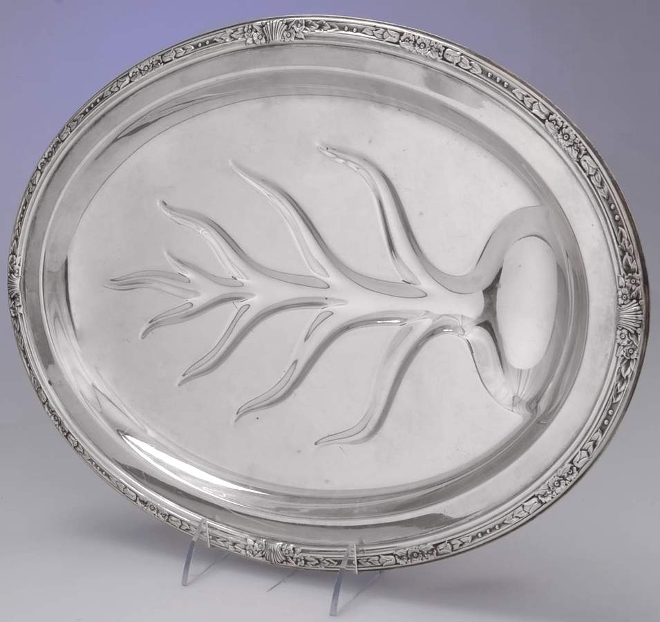 4275 (Silverplate, Hollowware) 15" 4 Toed Meat Platter with Well by International Silver-1