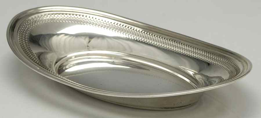J49-1 (Sterling, Hollowware) 10" Bread Tray by International Silver-1
