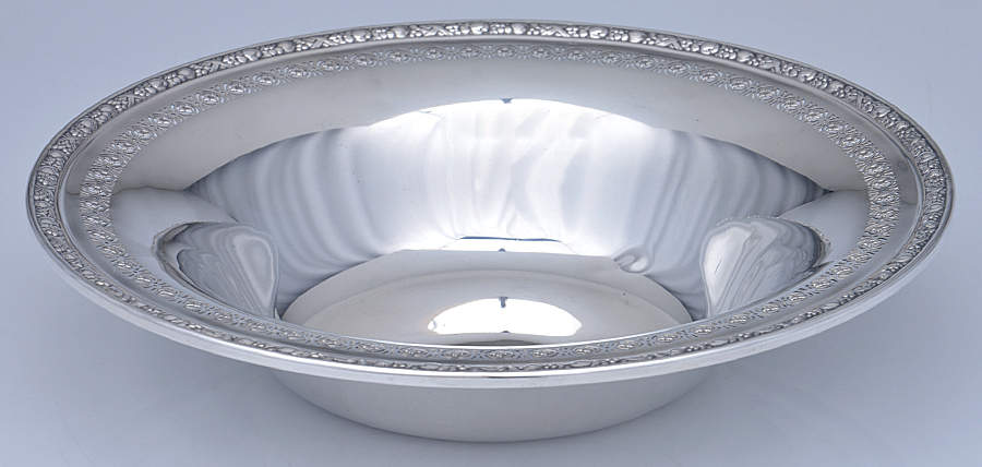 598-2 (Sterling, Hollowware) 10" Round Vegetable Bowl by International Silver-1