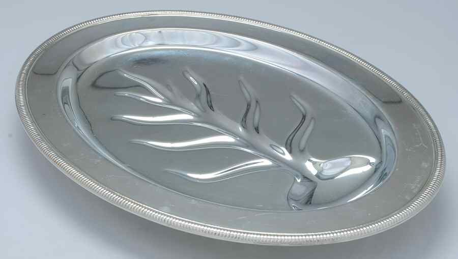 4510 (Silverplate, Hollowware) 16" 4 Toed Meat Platter with Well by International Silver-1