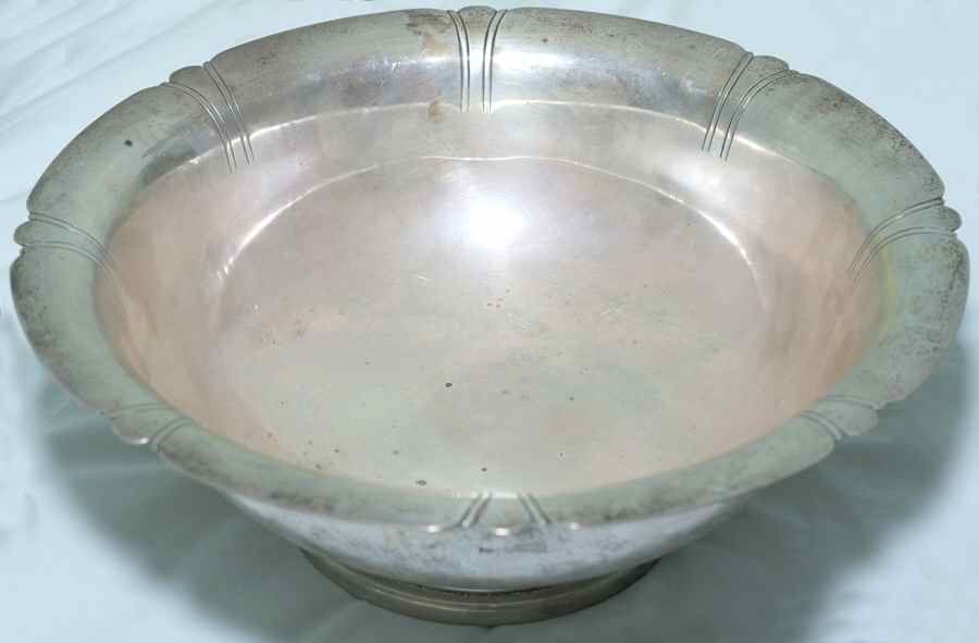 409x (Sterling, Hollowware) 9" Round Vegetable Bowl by International Silver-1