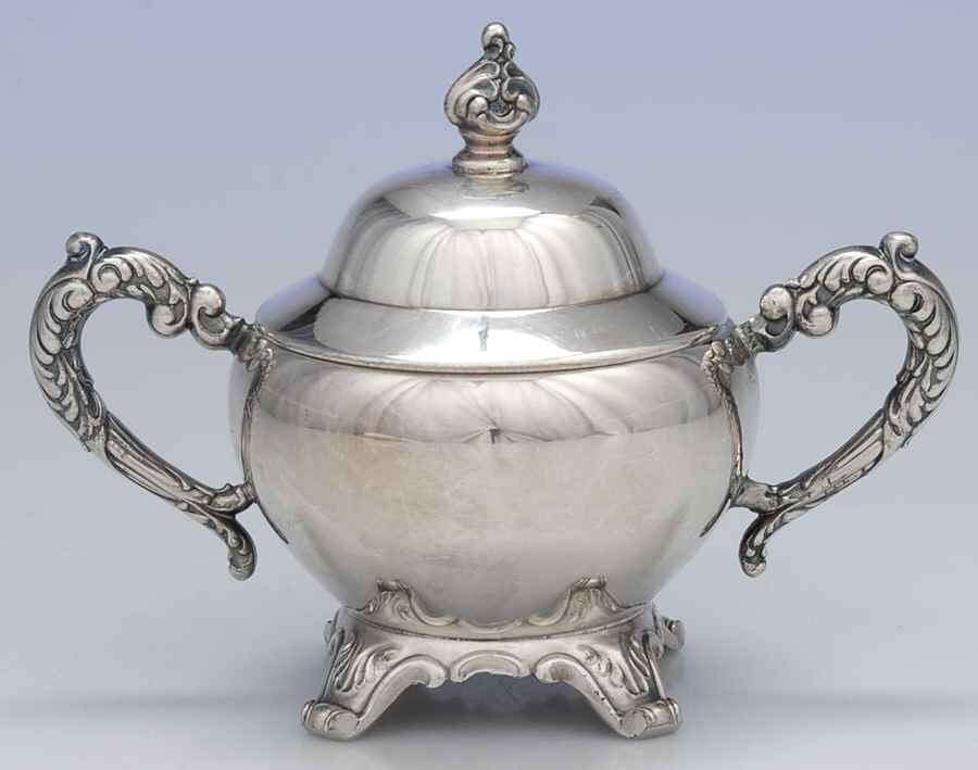 INS582 (Silverplate, Hollowware) Sugar Bowl & Lid by International Silver-1