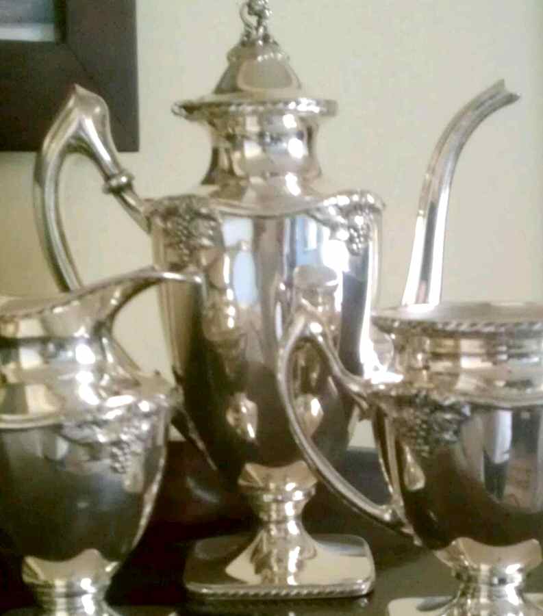 948-Grapes (Silverplate, Hollowware) Silverplate Coffee Pot by International Silver-1
