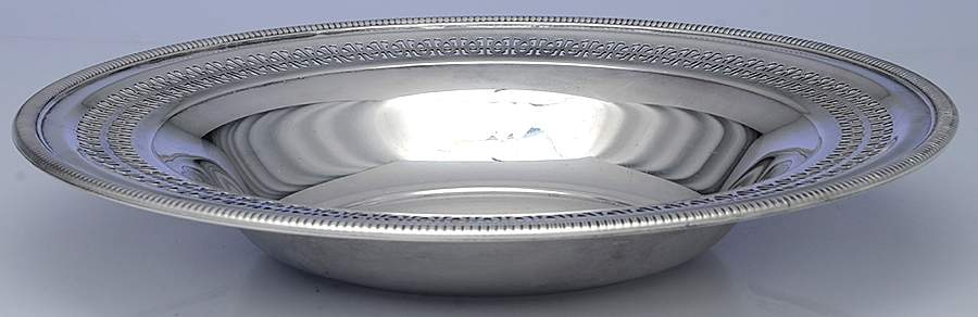 1335 (Silverplate, Hollowware) 12" Round Flat Centerpiece by International Silver-1